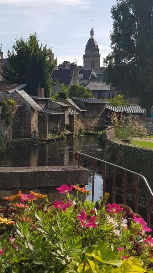 Maison De Berry Bed & Breakfast Villedieu-les-Poëles Exterior foto